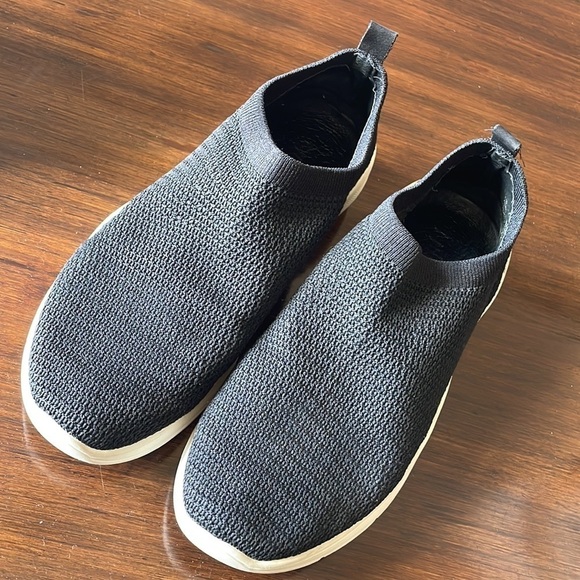 J JILL BLONDO Dylan Knit Slip-On Sneakers Black 8.5 - Picture 2 of 8